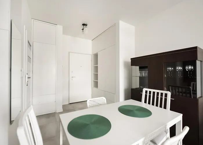 아파트 Business Mokotow Park 111 바르샤바